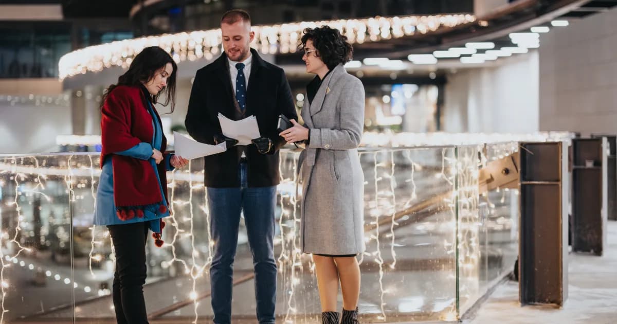 Best Winter Layered Outfits for Office & Casual Settings