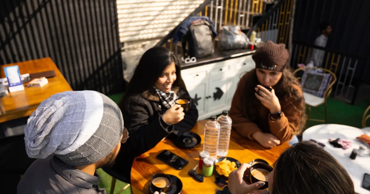 How to Dress Warm Yet Stylish for Snow Trips in India