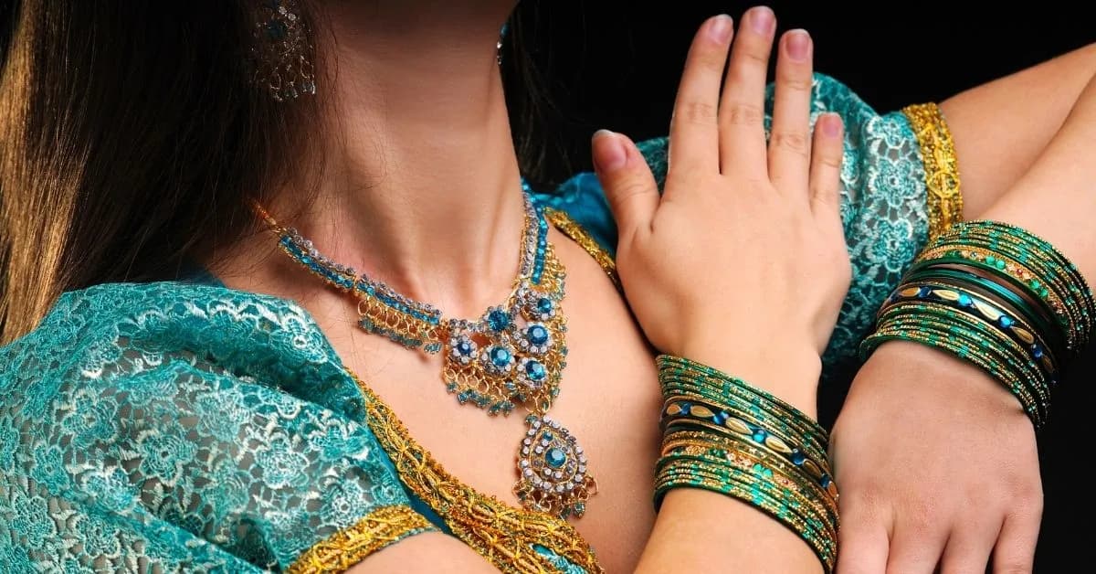 Ethnic Fashion Picks for Your Wardrobe