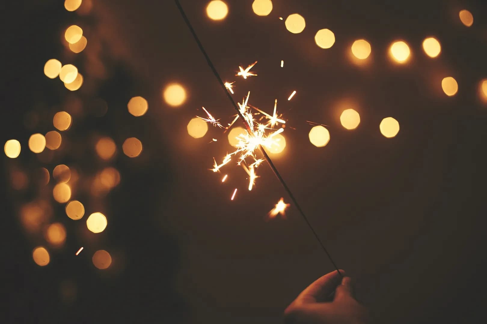 Hosting a Diwali Party? Here is the know how