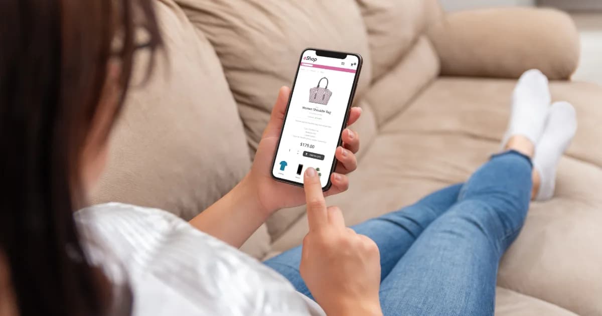 How is fashion e-commerce transforming online shopping in India?