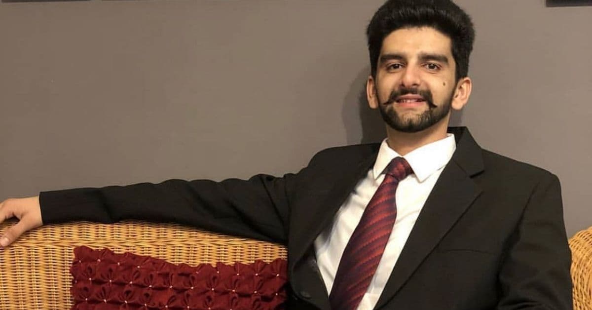 Journey From Interior Designer to Model And Blogger